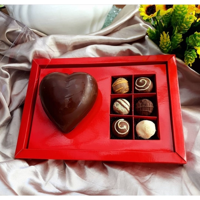 Caixa Coração mais 6 Bombons - Ref. 148